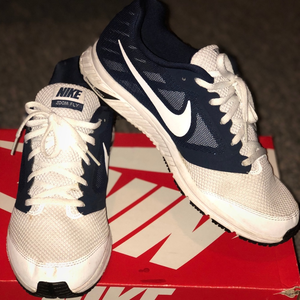 Nike Zoom Fly Size 9.5